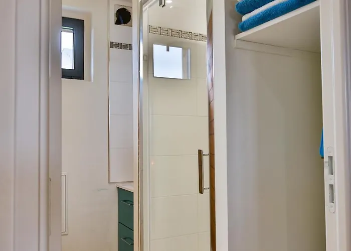 Cinema - Climatise- Les Belles Ouvrieres Horská chata *